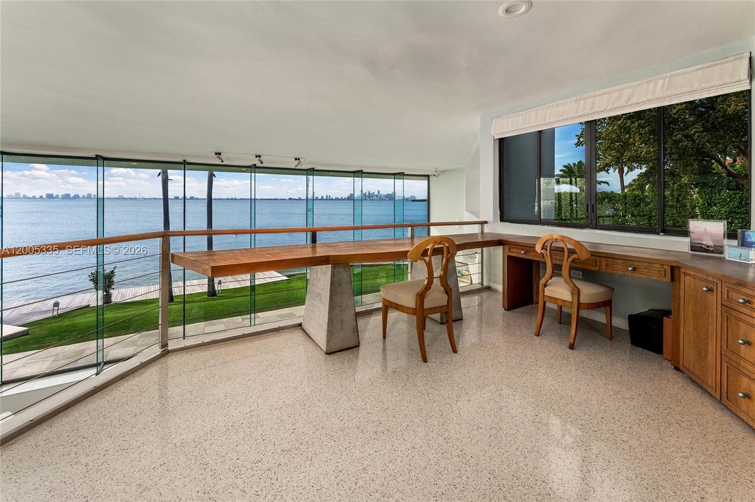 For Sale: $237,000,000 (5 beds, 7 baths, 11528 Square Feet)