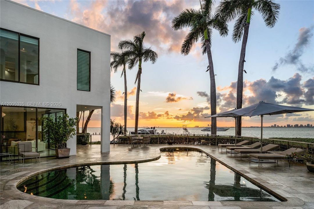For Sale: $237,000,000 (5 beds, 7 baths, 11528 Square Feet)