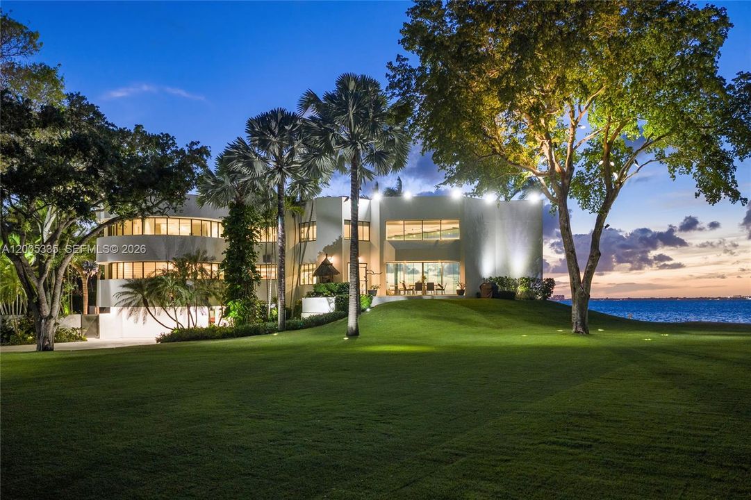 For Sale: $237,000,000 (5 beds, 7 baths, 11528 Square Feet)