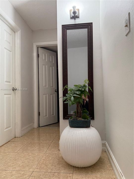 En Venta: $180,000 (2 camas, 2 baños, 1080 Pies cuadrados)
