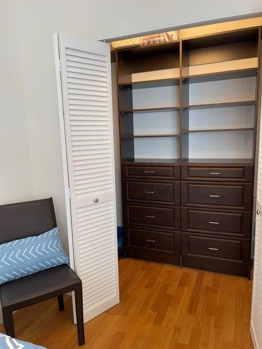 407 guest closet