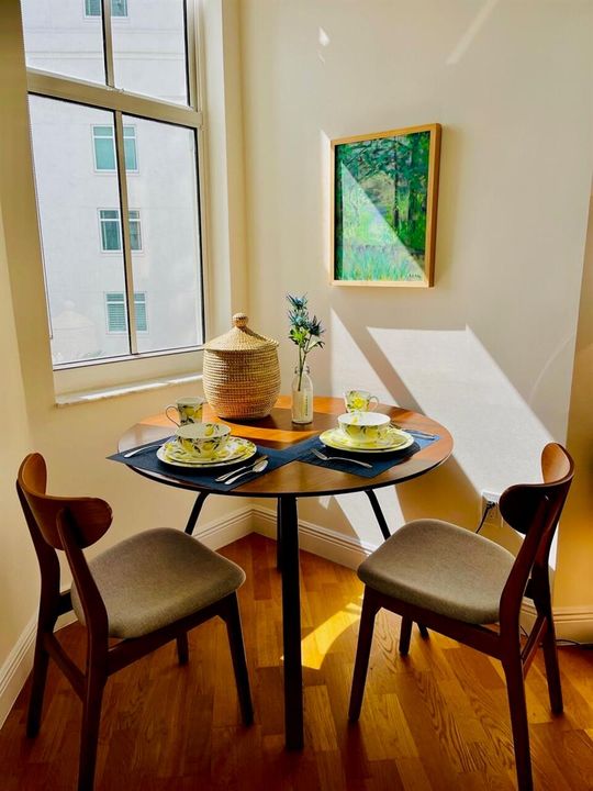 407 cafe table