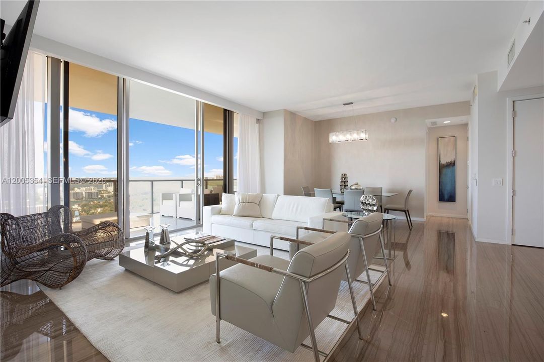 В аренду: $25,000 (2 спален, 2 ванн, 1777 Квадратных фут)