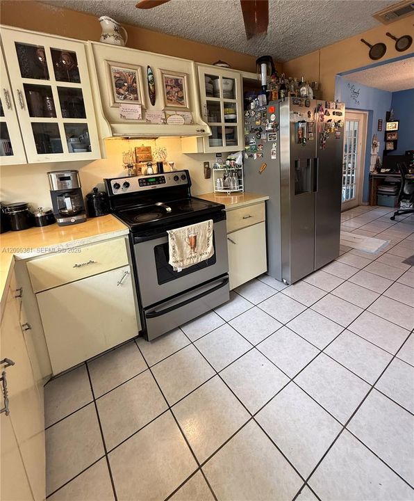 En Venta: $399,900 (3 camas, 2 baños, 1087 Pies cuadrados)
