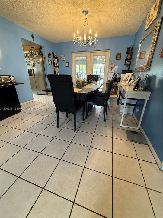 En Venta: $399,900 (3 camas, 2 baños, 1087 Pies cuadrados)
