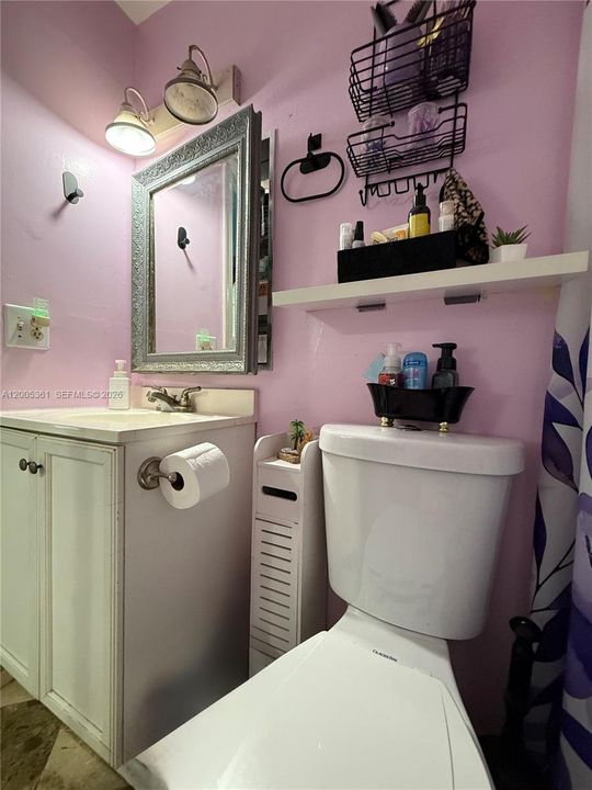 En Venta: $399,900 (3 camas, 2 baños, 1087 Pies cuadrados)
