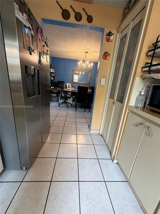 En Venta: $399,900 (3 camas, 2 baños, 1087 Pies cuadrados)