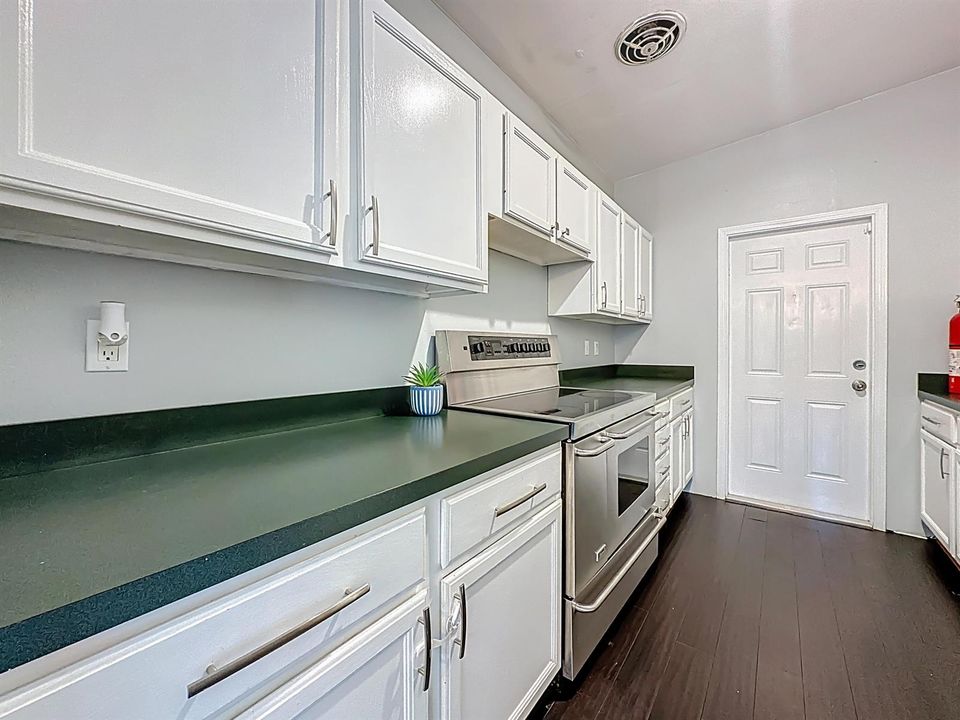 7615 Mayapple Road-18