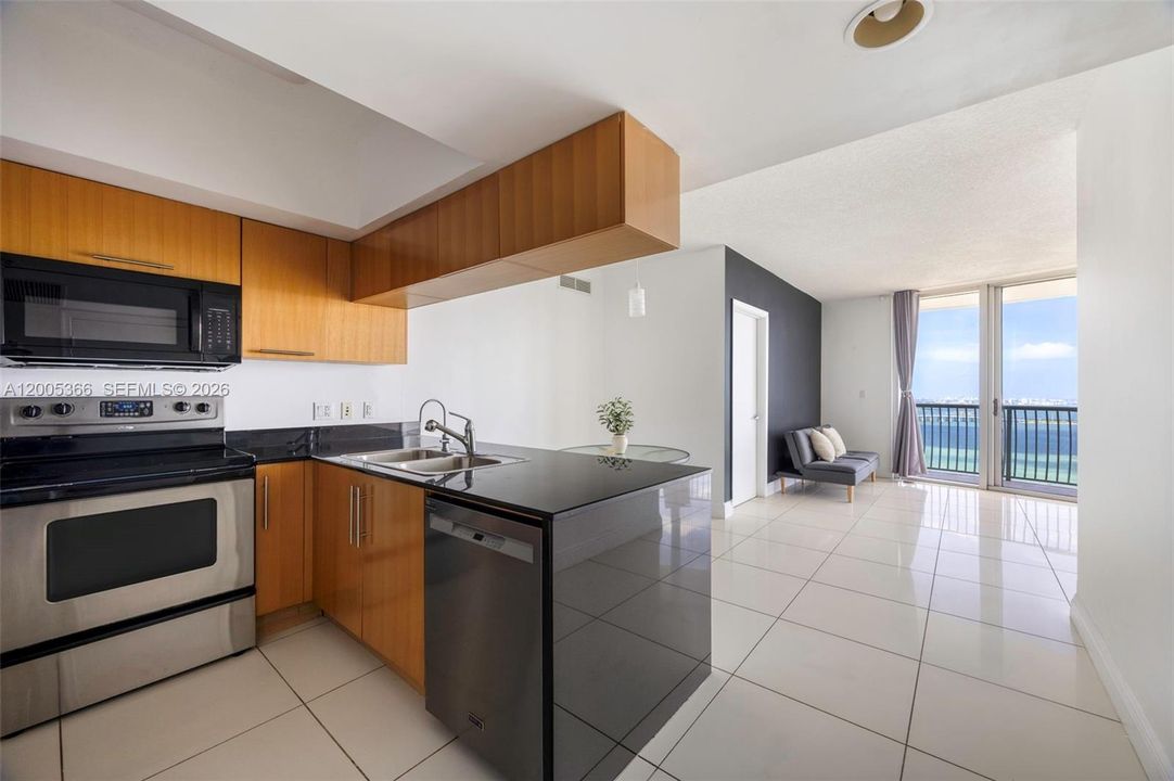 En Venta: $580,000 (2 camas, 2 baños, 1048 Pies cuadrados)