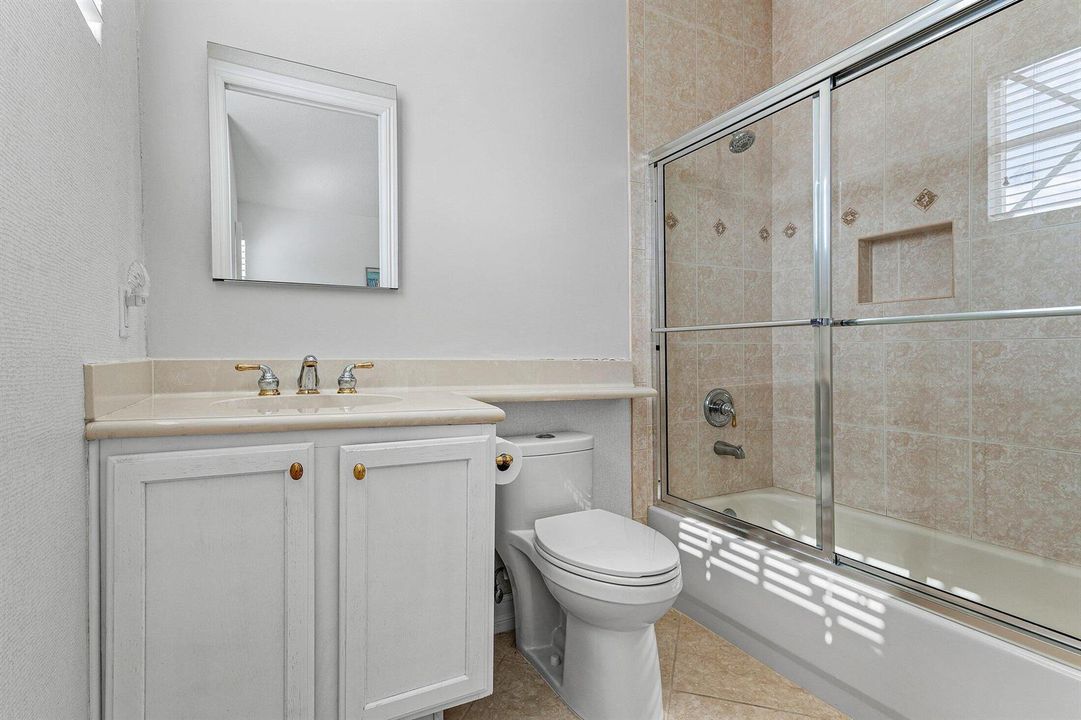 2nd Bathroom