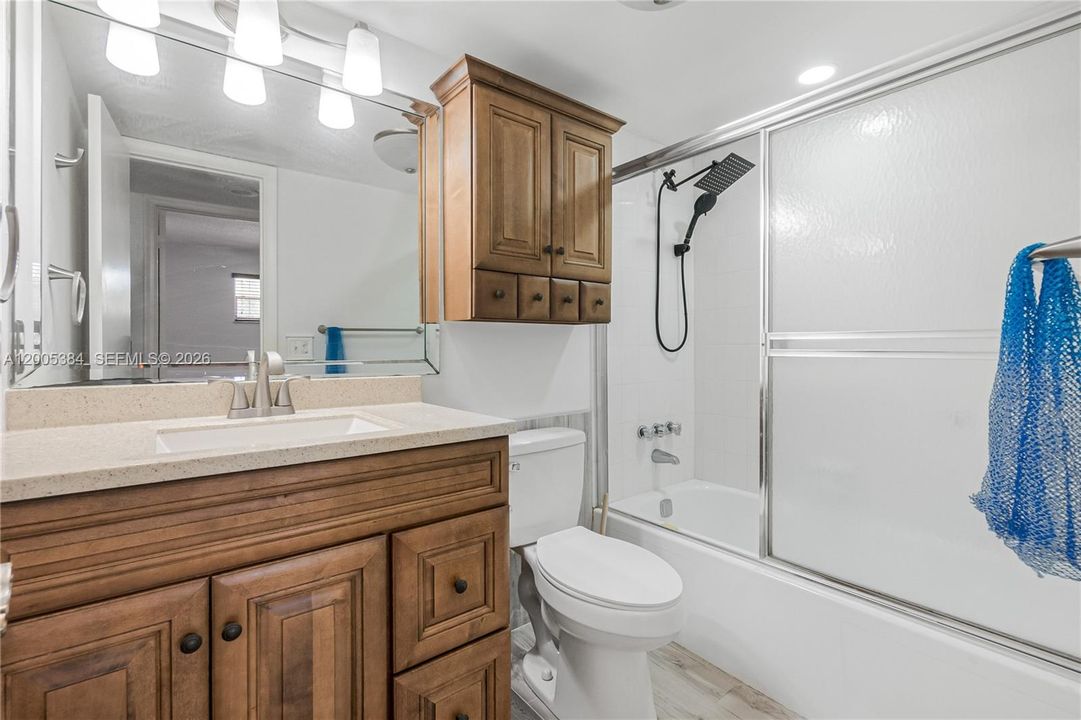 Active With Contract: $116,500 (2 beds, 2 baths, 1170 Square Feet)