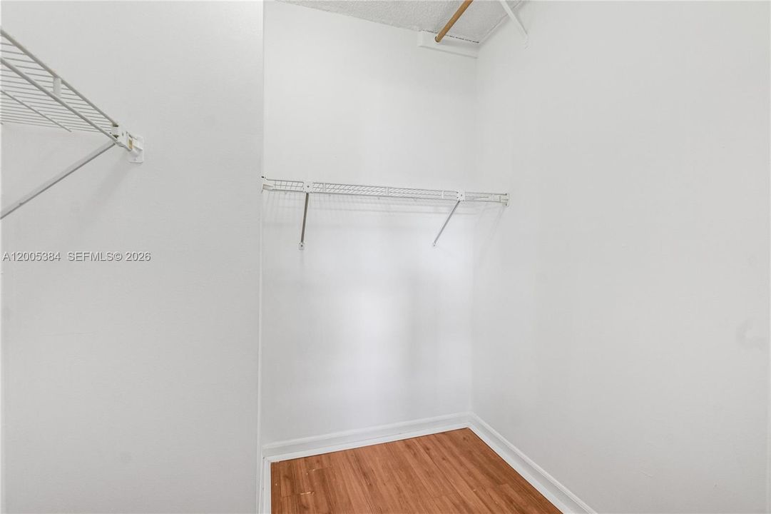 Active With Contract: $116,500 (2 beds, 2 baths, 1170 Square Feet)