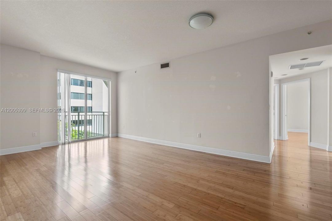 Activo con contrato: $380,000 (2 camas, 2 baños, 1194 Pies cuadrados)