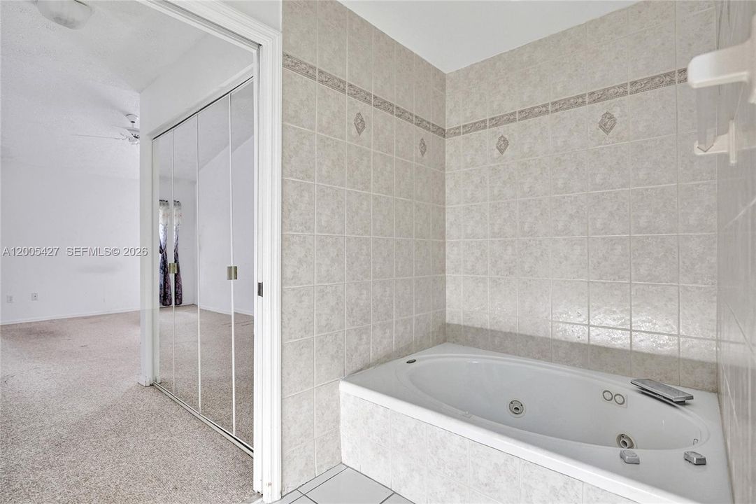 Soaking Tub-Current Condition