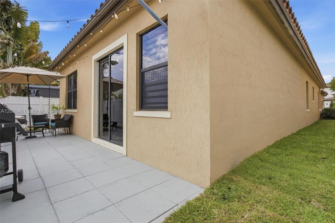 Activo con contrato: $650,000 (3 camas, 2 baños, 1920 Pies cuadrados)