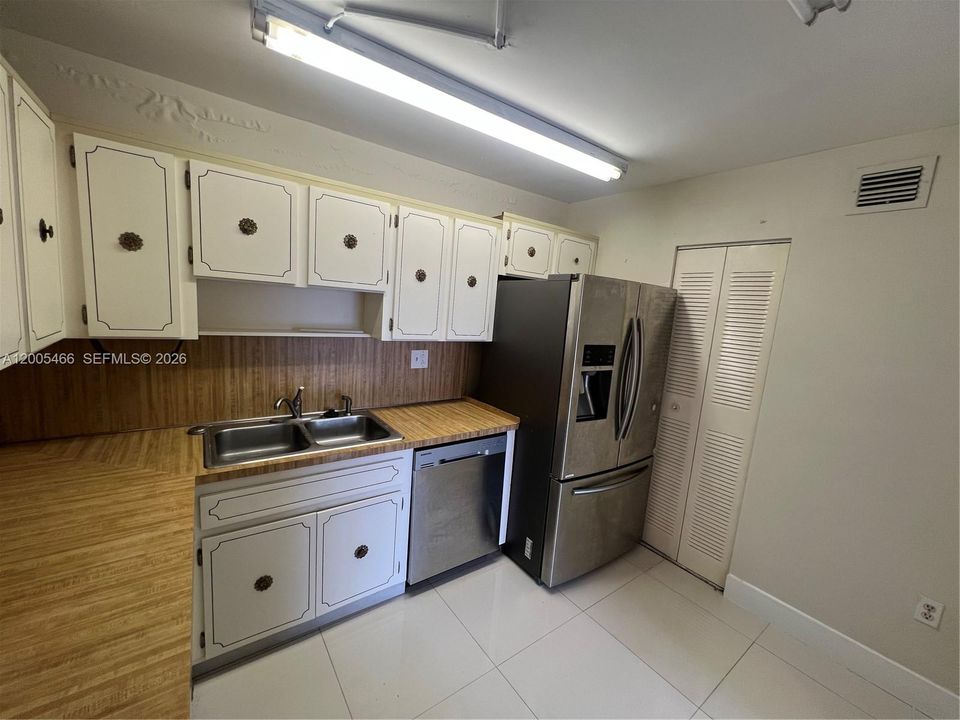 Недавно арендовано: $1,600 (1 спален, 1 ванн, 735 Квадратных фут)