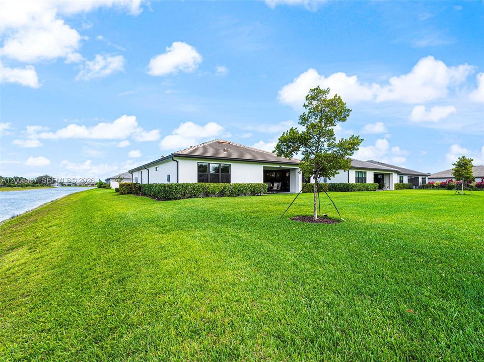 Activo con contrato: $1,299,999 (3 camas, 4 baños, 2590 Pies cuadrados)