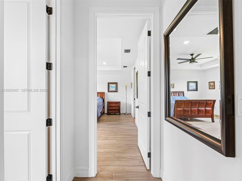 Activo con contrato: $1,299,999 (3 camas, 4 baños, 2590 Pies cuadrados)