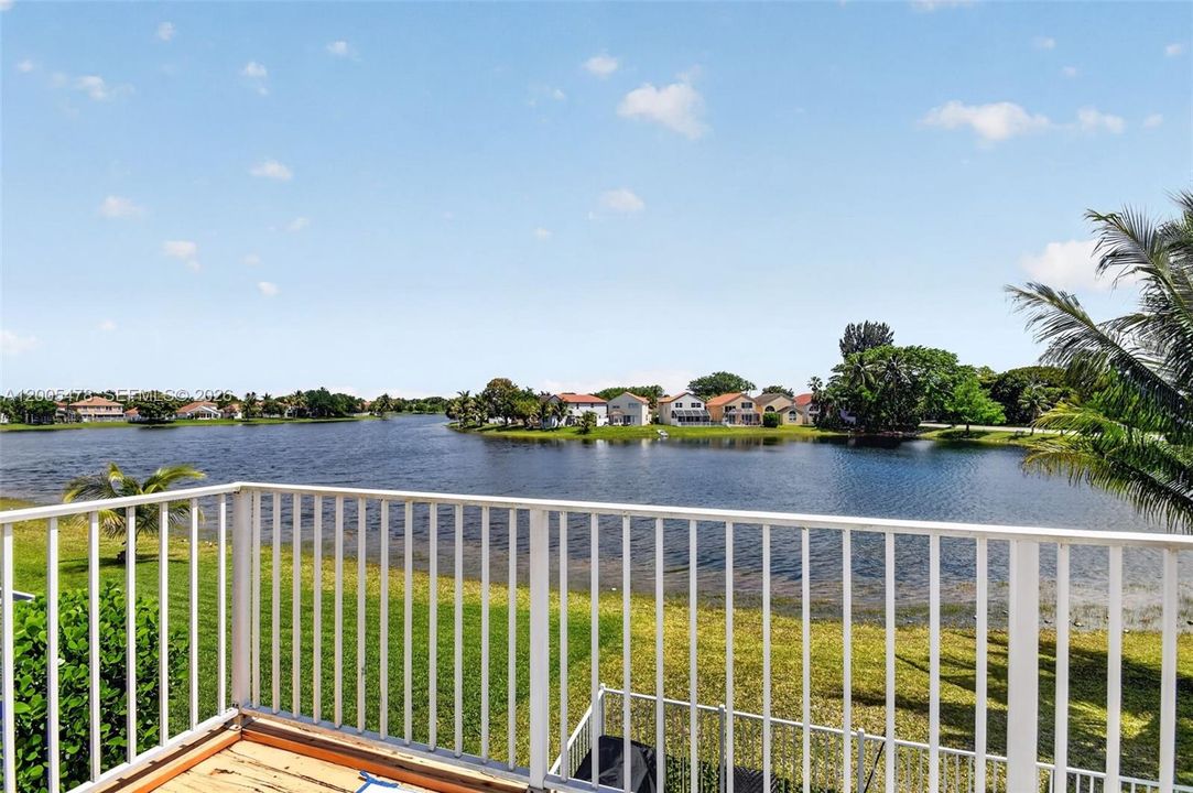En Venta: $850,000 (5 camas, 3 baños, 3051 Pies cuadrados)
