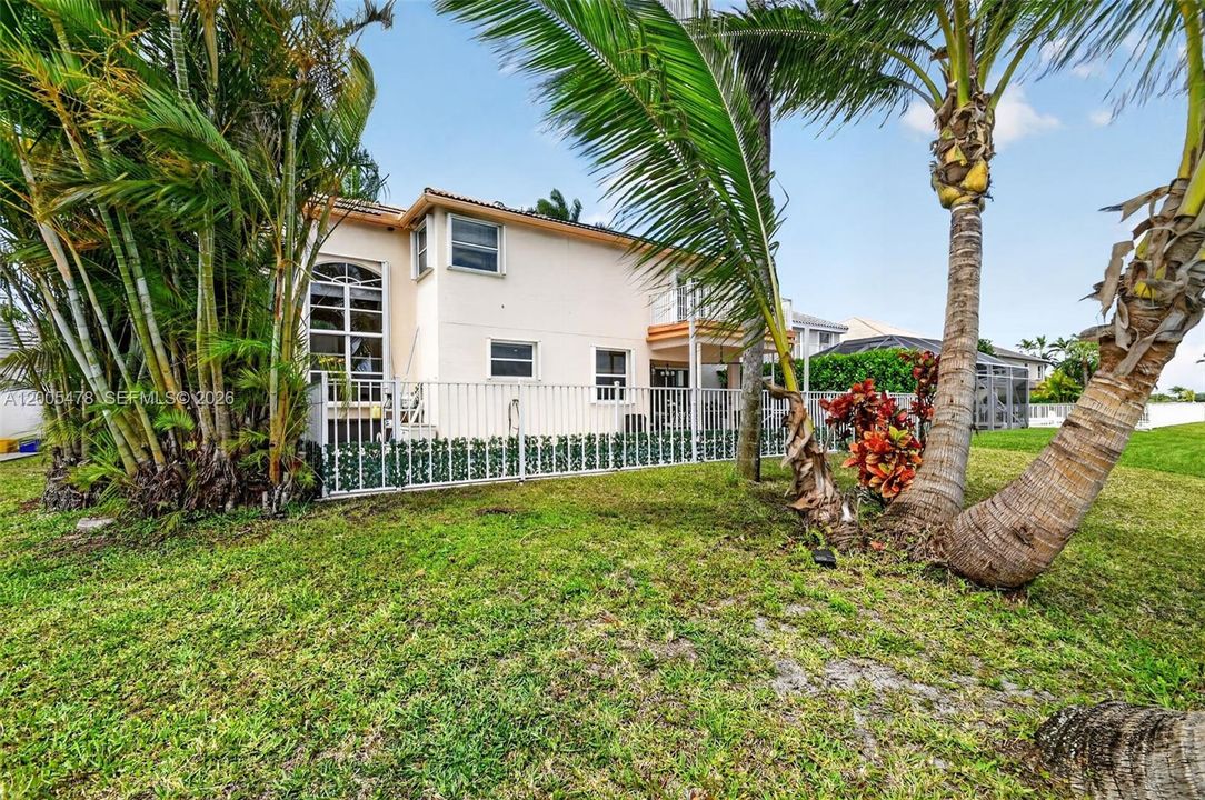 En Venta: $850,000 (5 camas, 3 baños, 3051 Pies cuadrados)