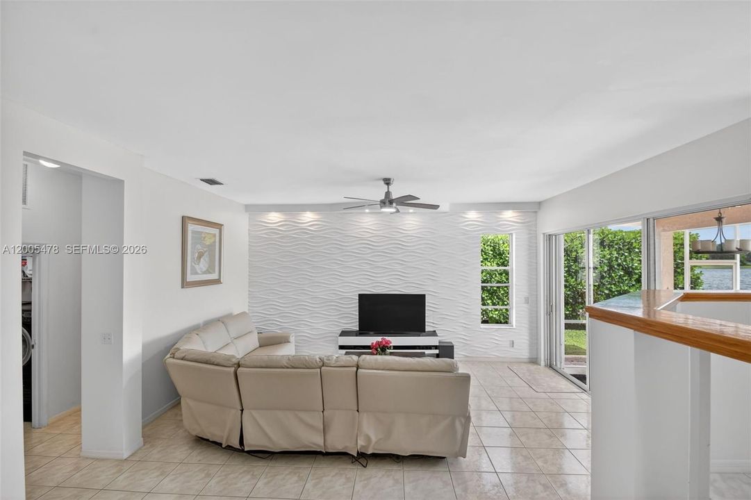 En Venta: $850,000 (5 camas, 3 baños, 3051 Pies cuadrados)