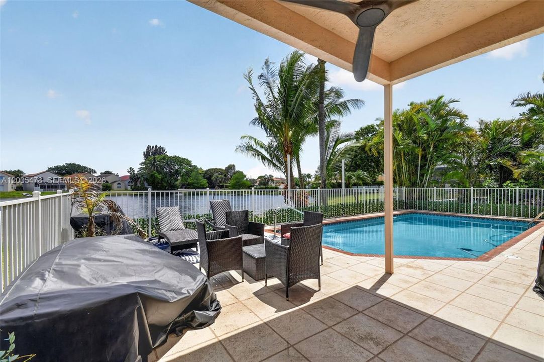 En Venta: $850,000 (5 camas, 3 baños, 3051 Pies cuadrados)