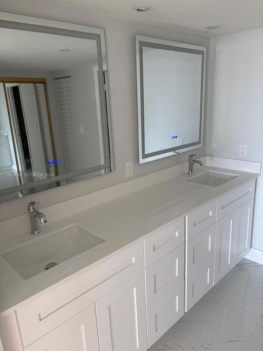 Active With Contract: $6,000 (2 beds, 2 baths, 1260 Square Feet)