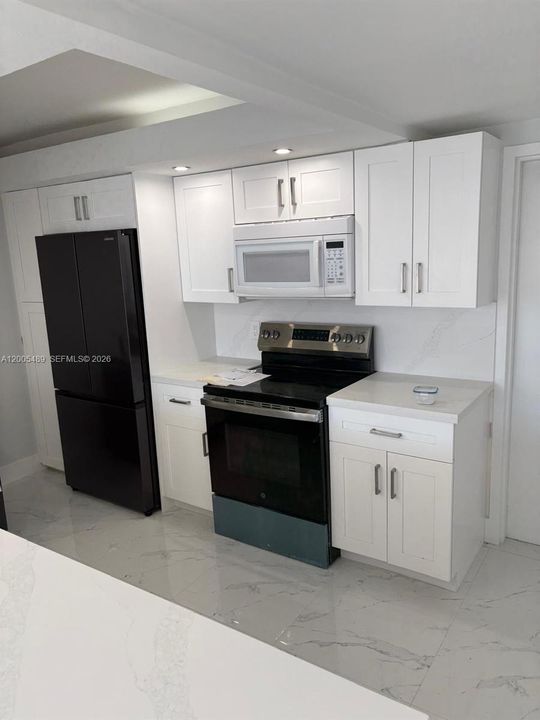Active With Contract: $6,000 (2 beds, 2 baths, 1260 Square Feet)