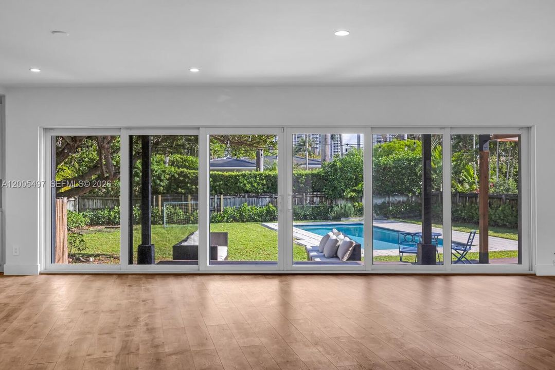 For Rent: $15,000 (4 beds, 3 baths, 2118 Square Feet)
