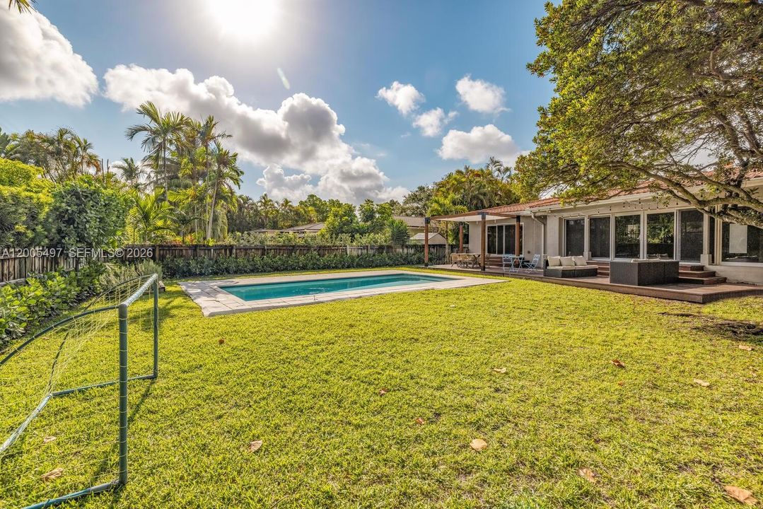 For Rent: $15,000 (4 beds, 3 baths, 2118 Square Feet)