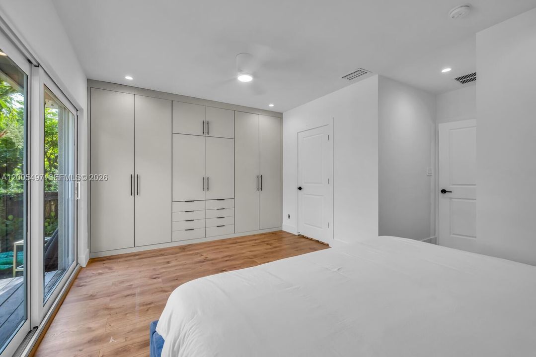 For Rent: $15,000 (4 beds, 3 baths, 2118 Square Feet)