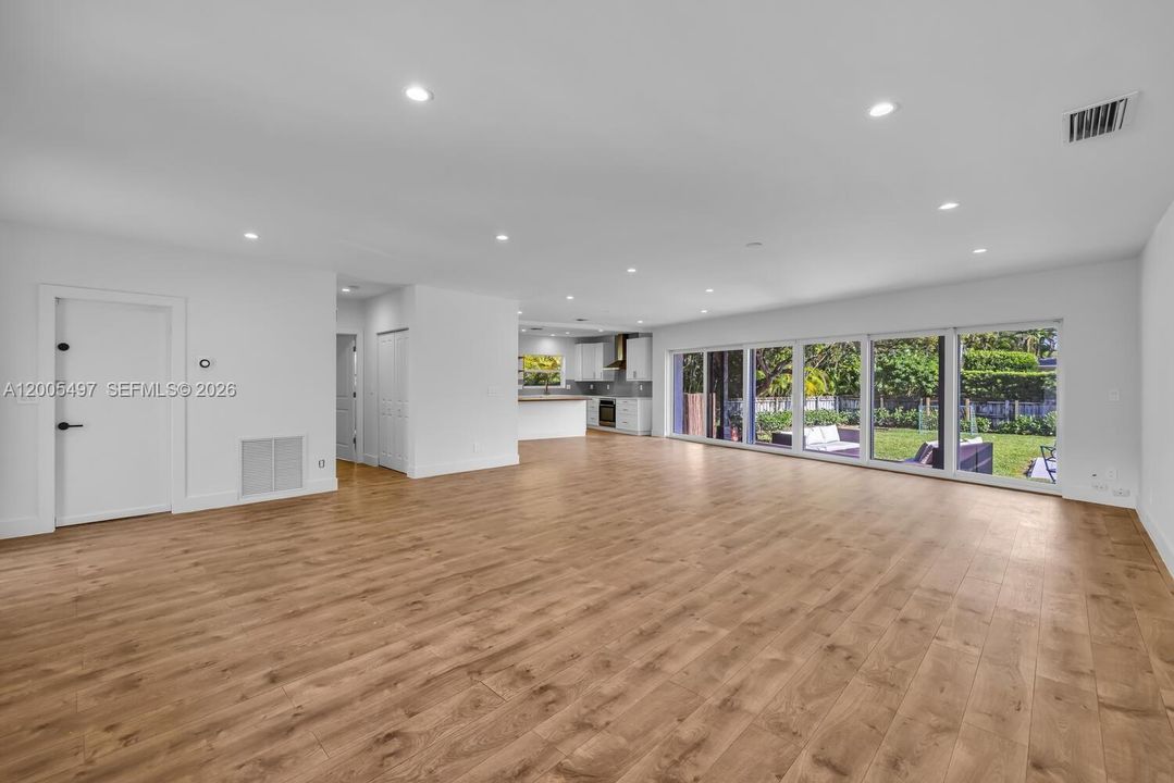 For Rent: $15,000 (4 beds, 3 baths, 2118 Square Feet)