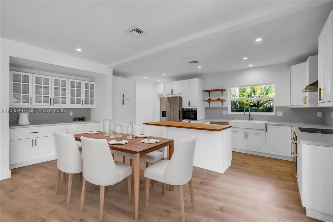 For Rent: $15,000 (4 beds, 3 baths, 2118 Square Feet)