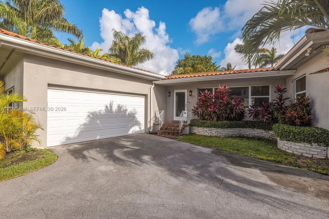For Rent: $15,000 (4 beds, 3 baths, 2118 Square Feet)