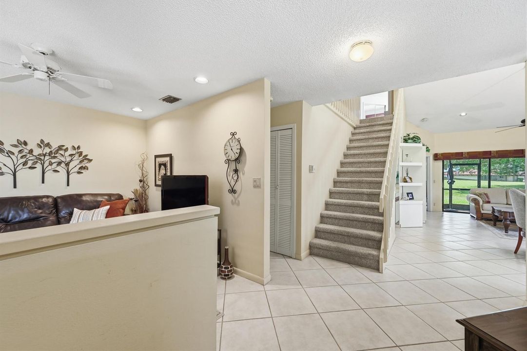 8362 Waterford Ave - Entry 2