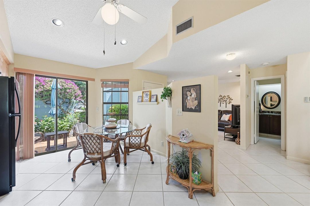 8362 Waterford Ave - Kitchen 2