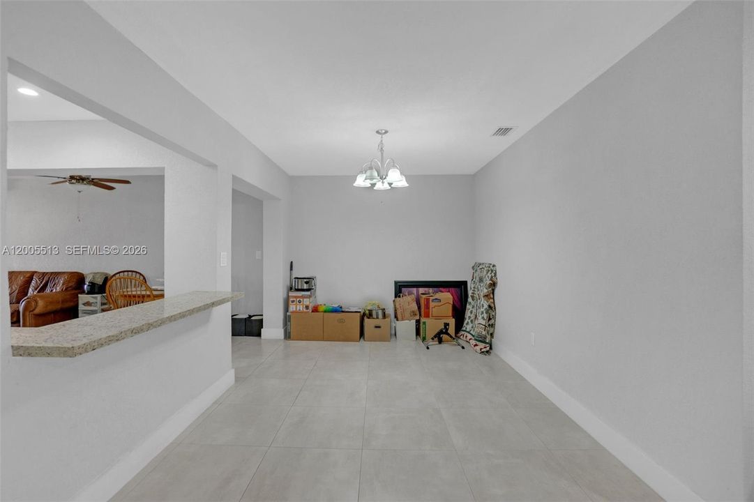 Active With Contract: $3,500 (3 beds, 3 baths, 1161 Square Feet)