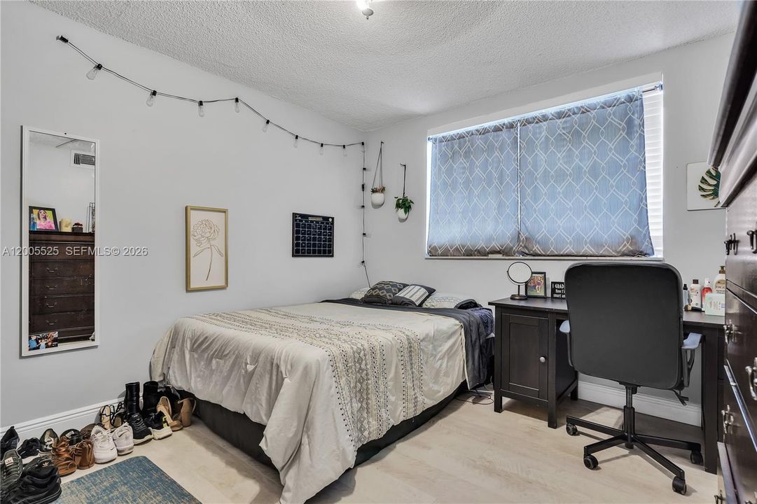 En Venta: $190,000 (2 camas, 2 baños, 1000 Pies cuadrados)