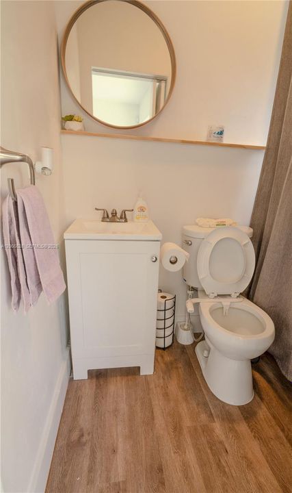 Activo con contrato: $599,000 (3 camas, 1 baños, 1400 Pies cuadrados)