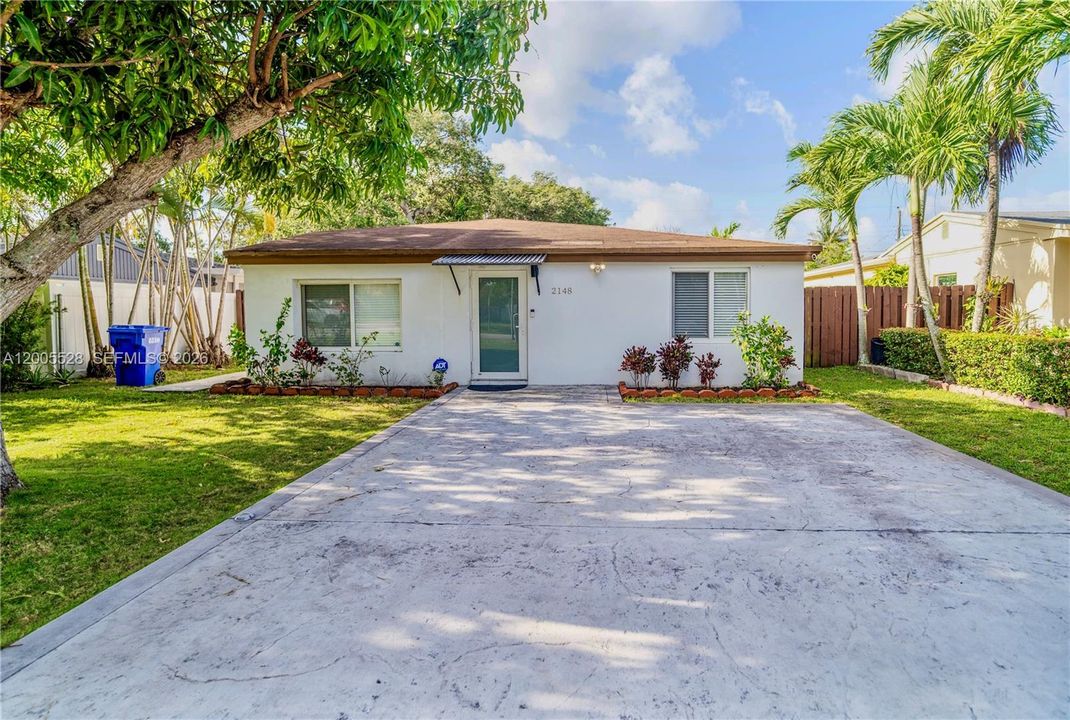 Activo con contrato: $599,000 (3 camas, 1 baños, 1400 Pies cuadrados)