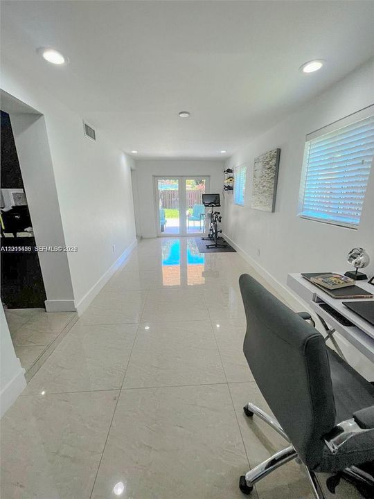 Activo con contrato: $599,000 (3 camas, 1 baños, 1400 Pies cuadrados)