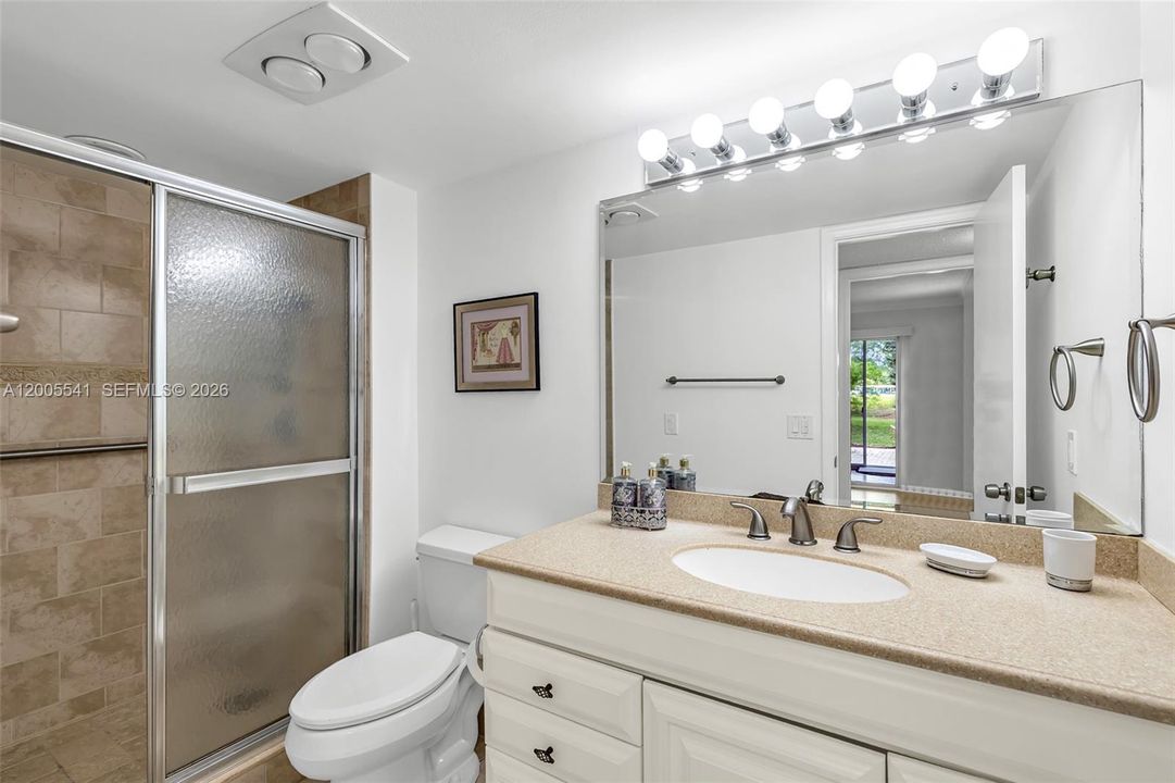 Active With Contract: $254,000 (2 beds, 2 baths, 1000 Square Feet)