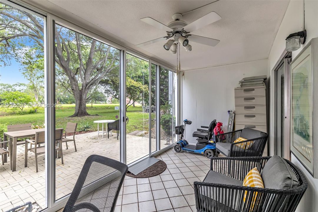 Active With Contract: $254,000 (2 beds, 2 baths, 1000 Square Feet)