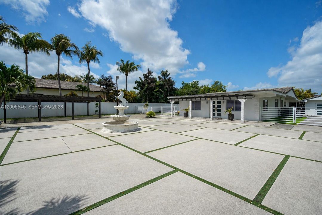 Activo con contrato: $1,375,000 (3 camas, 2 baños, 1820 Pies cuadrados)