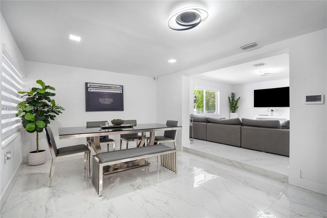 Activo con contrato: $1,375,000 (3 camas, 2 baños, 1820 Pies cuadrados)
