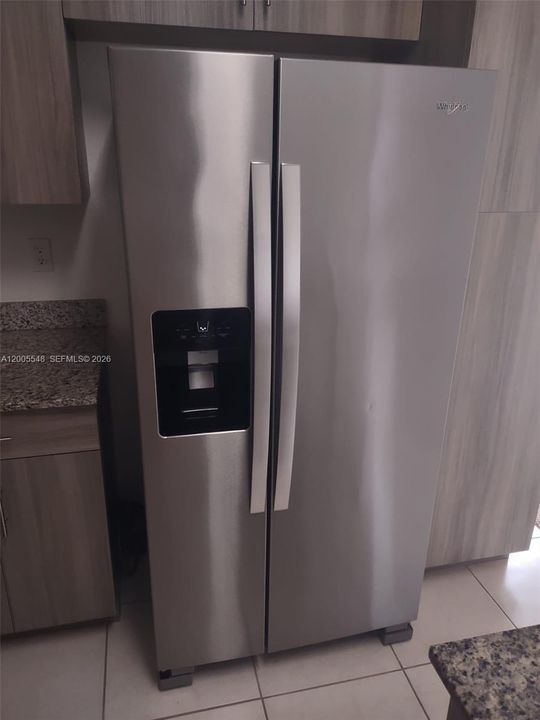 For Rent: $3,100 (3 beds, 2 baths, 1557 Square Feet)