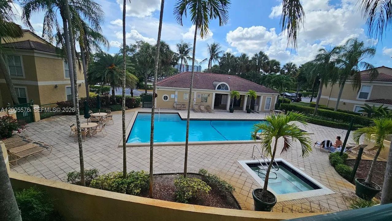 For Sale: $193,500 (2 beds, 1 baths, 980 Square Feet)