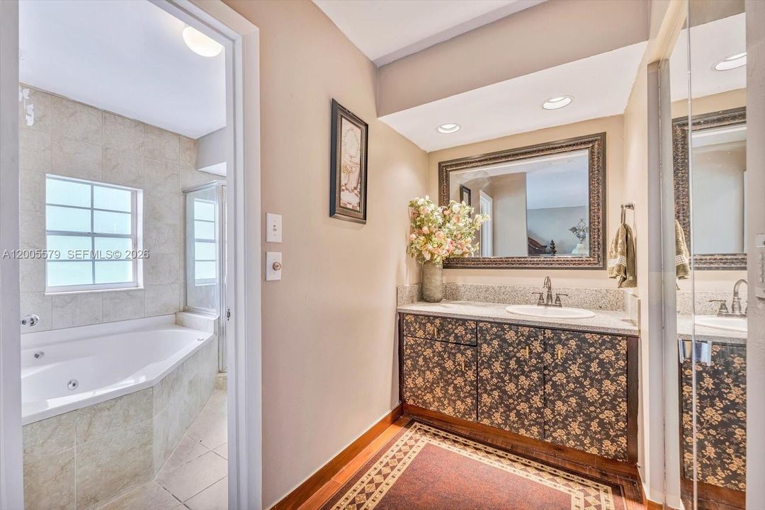 En Venta: $670,000 (4 camas, 3 baños, 1837 Pies cuadrados)