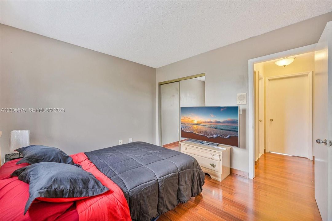 En Venta: $670,000 (4 camas, 3 baños, 1837 Pies cuadrados)