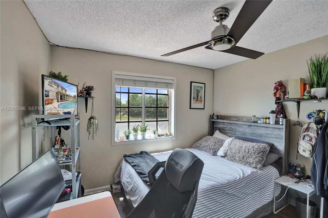 For Sale: $1,200,000 (5 beds, 4 baths, 2536 Square Feet)